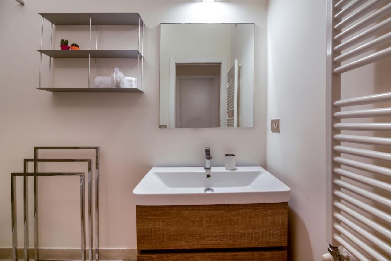 Easylife - Luminoso Bilocale In Zona Garibaldi Apartment Milan Bagian luar foto