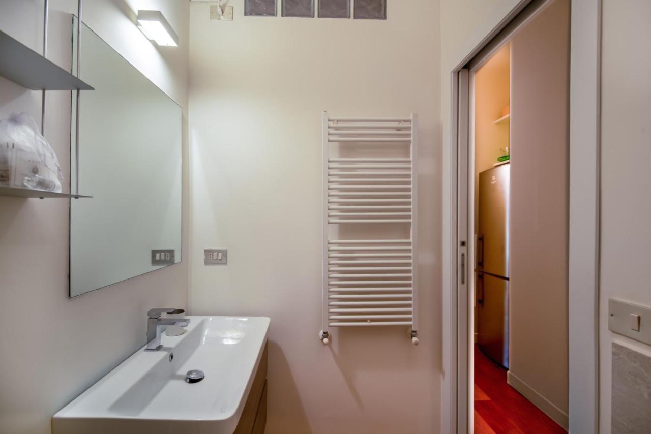 Easylife - Luminoso Bilocale In Zona Garibaldi Apartment Milan Bagian luar foto
